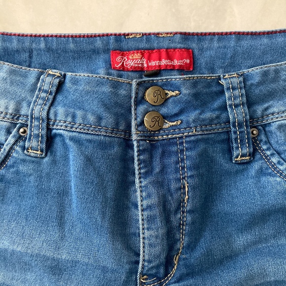 Ankle length butt-lift jeans - Women - Picture 3 of 10